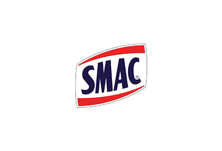 Logo SMAC su sfondo bianco con bordi rossi.