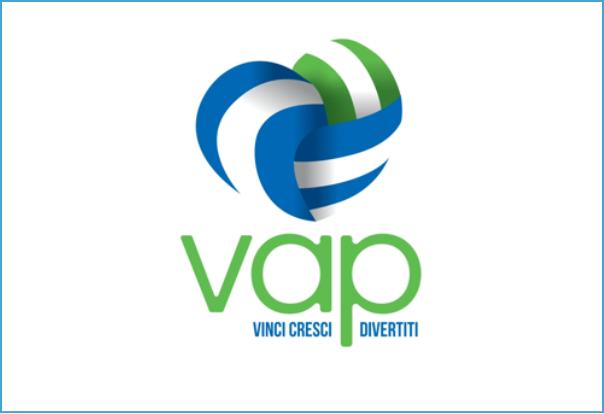Logo con forme intrecciate blu, verde e bianco, scritta 'vap' e 'VINCI CRESCI DIVERTITI'.