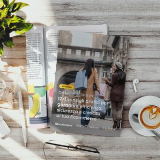 Whitepaper su consigli per e-commerce con due donne che camminano con borse della spesa.